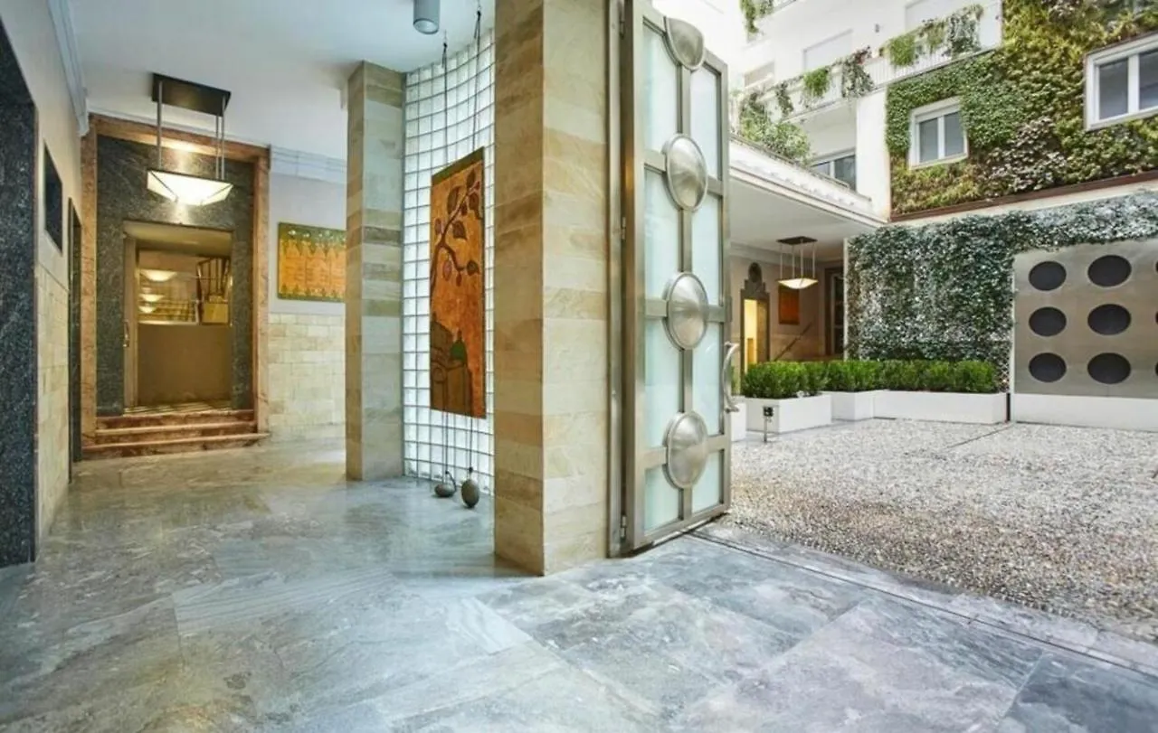 Palazzo Beltrade By Halldis Milan