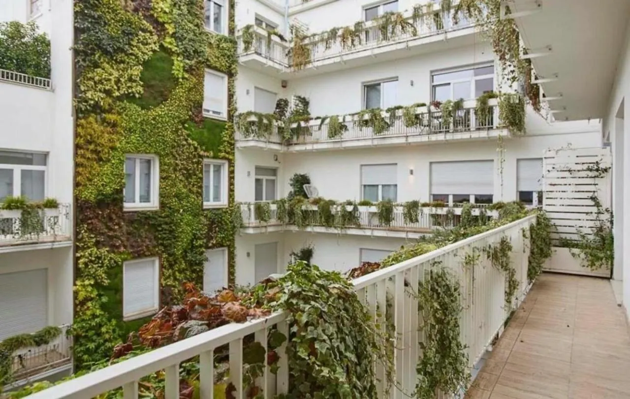 Palazzo Beltrade By Halldis Milan