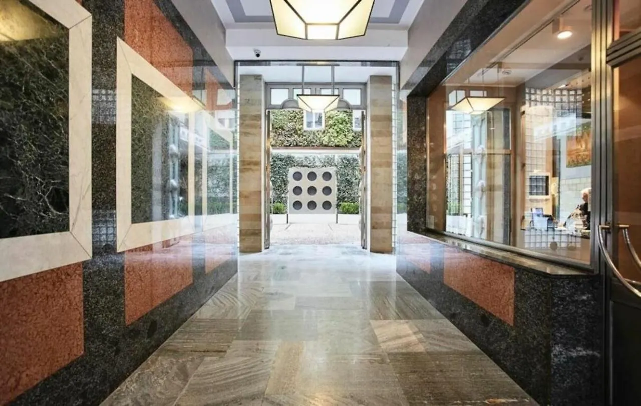 Palazzo Beltrade By Halldis Milan Apartment