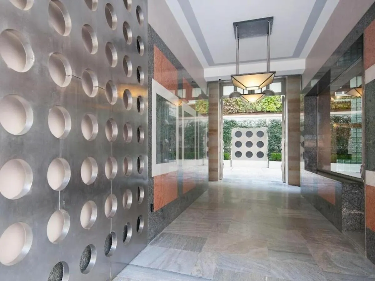 Palazzo Beltrade By Halldis Milan Apartment
