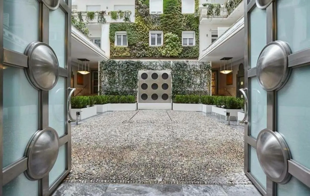 Palazzo Beltrade By Halldis Milan