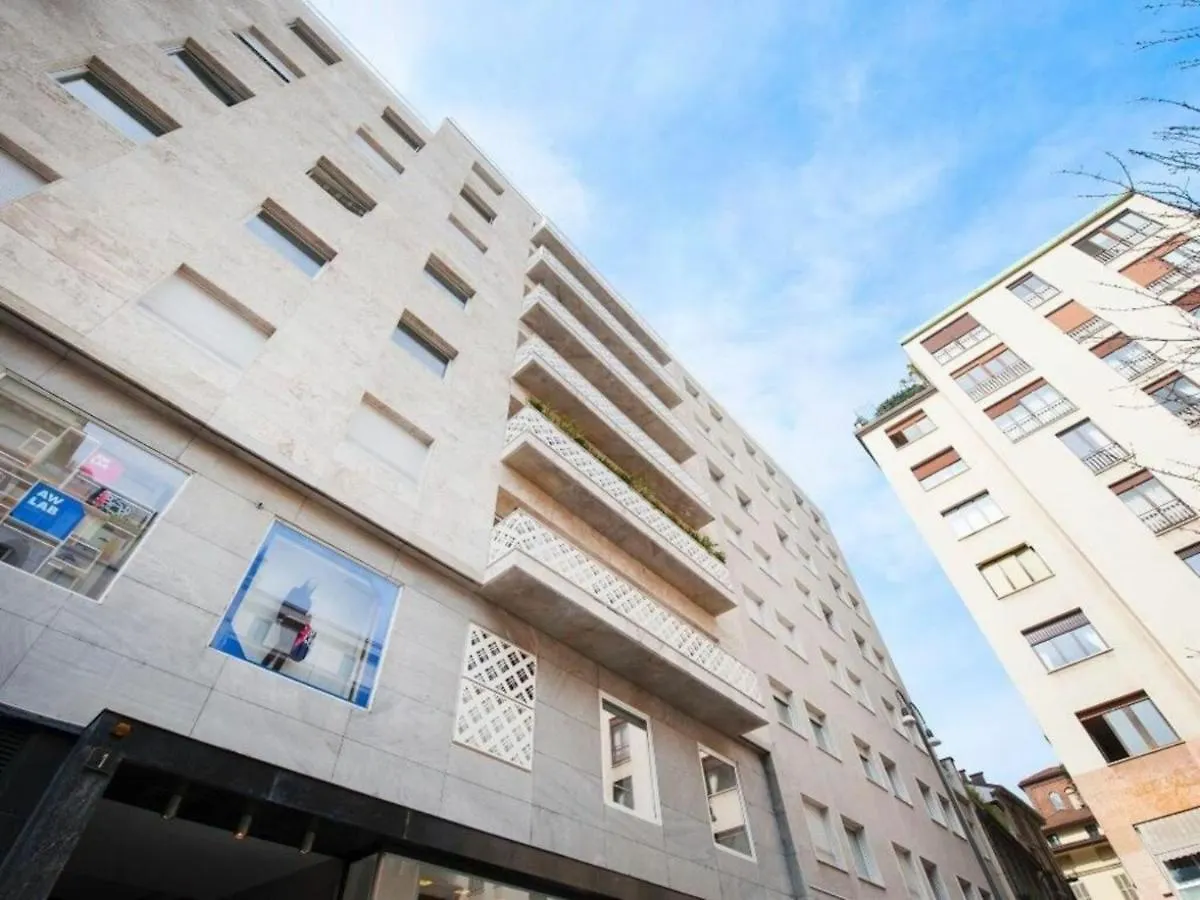 Apartment Palazzo Beltrade By Halldis Milan Italy
