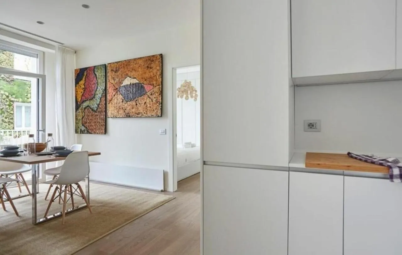 Palazzo Beltrade By Halldis Milan